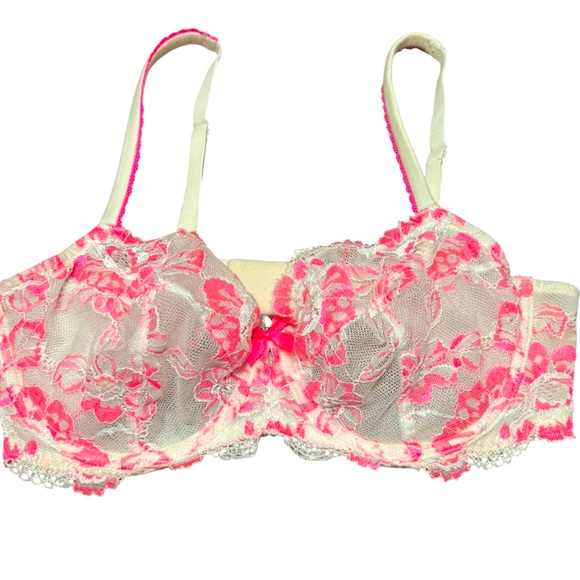VICTORIAS SECRET BODY BY VICTORIA PINK/WHITE LACE UNLINED DEMI BRA SIZE 36D - Picture 3 of 8